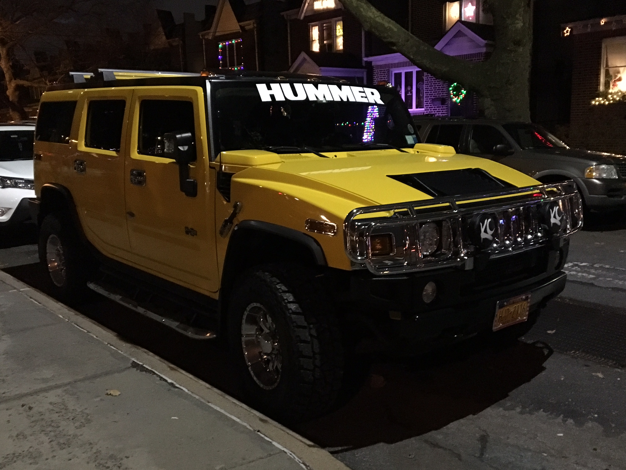 Hummer h2 yellow