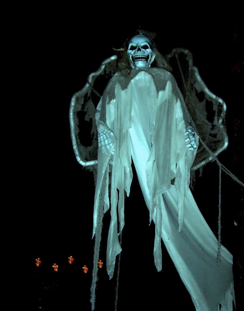 Name:  2011_1031HALLOWEEN0128.jpg
Views: 55
Size:  83.8 KB