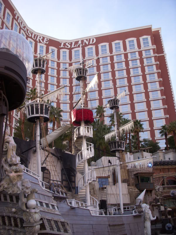 Name:  vegas068.jpg
Views: 92
Size:  116.6 KB