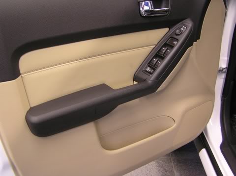 Name:  HummerH3NewInterior_001.jpg
Views: 321
Size:  21.1 KB