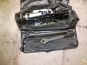 hummer scissor jacks military-agfs.jpg